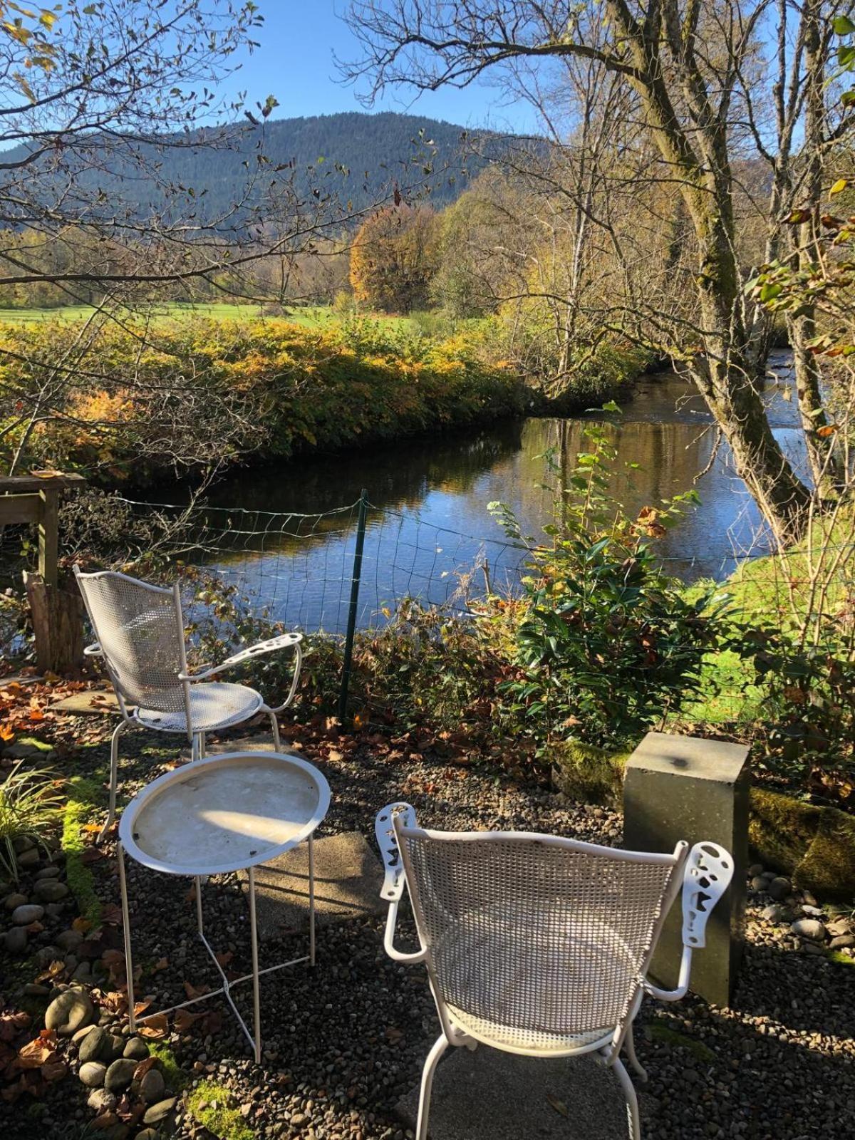 Cote Rive, Au Bord De La Riviere La Moselotte Et Terrasse * Saulxures-sur-Moselotte